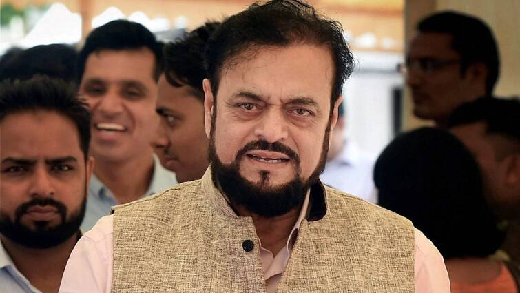 Samajwadi Party Abu Azmi not invited to all party meeting on Maratha reservation letter to eknath shinde  Abu Azmi : मराठा आरक्षणासंबंधी सर्वपक्षीय बैठकीला समाजवादीच्या अबू आझमींना बोलावलं नाही, नाराजी व्यक्त करत मुख्यमंत्र्यांना पत्र