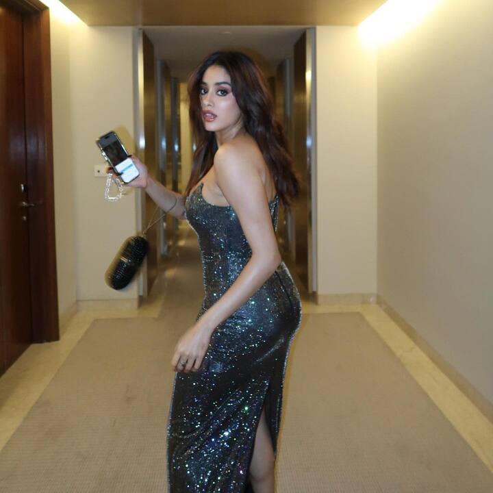 జాన్వీ కపూర్ ఫోటోలు (Image Courtesy : janhvikapoor / instagram)