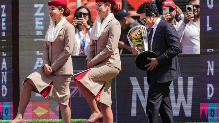 উল্লেখ্য, ২০১১ সালে নিজের শেষ বিশ্বকাপ ফাইনালে এই মাঠেই খেলেছিলেন সচিন। সতীর্থরা তাঁকে কাঁধে করে নিয়ে গোটা মাঠ প্রদক্ষিণ করেছিল।