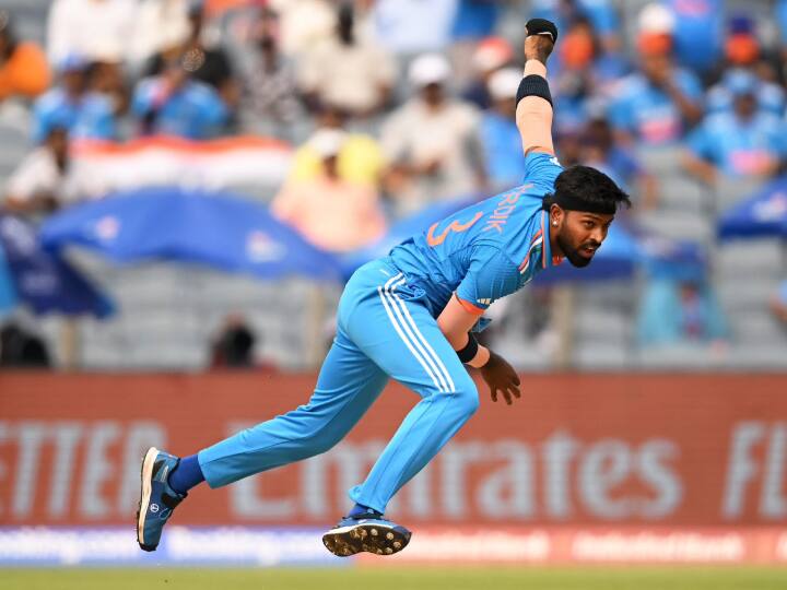 Hardik Pandya sidelined for multiple matches World Cup 2023 Latest Sports News World Cup 2023: वर्ल्ड कप के बीच टीम इंडिया भारी मुश्किल में, हार्दिक पांड्या कई मैचों से रहेंगे बाहर