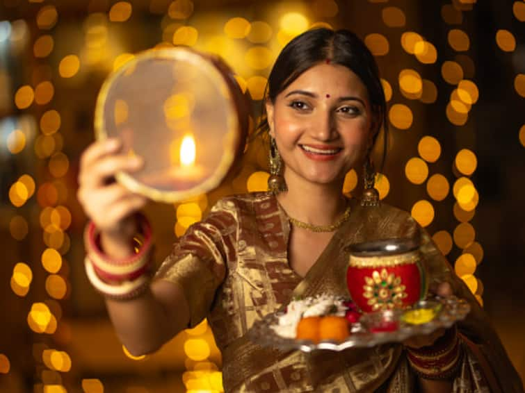 Karwa Chauth 2023 Puja Time Live Updates Karwa Chauth Puja Muhurat