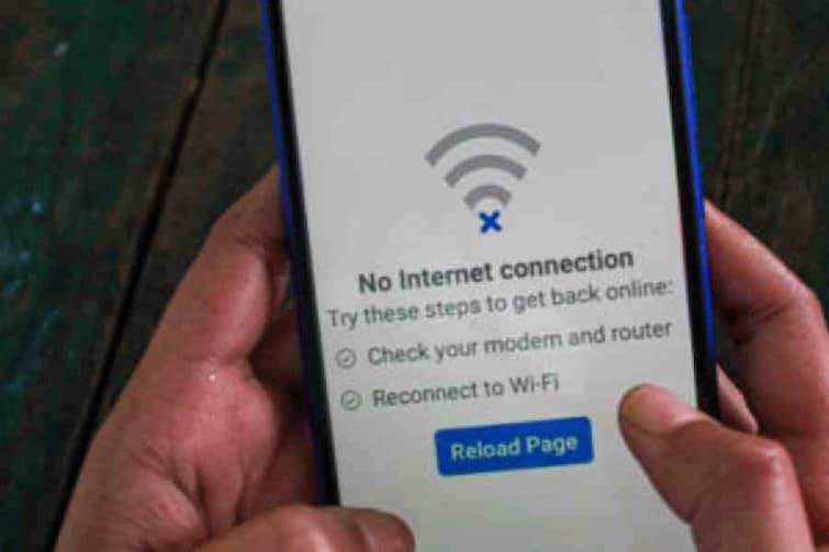 Sambhajinagar latest News Internet service shutdown for 48 hours in Chhatrapati Sambhajinagar district, district administration orders Sambhajinagar News : छत्रपती संभाजीनगर जिल्ह्यात 48 तासांसाठी इंटरनेट सेवा बंद, जिल्हा प्रशासनाचे आदेश, काय आहे आदेश?
