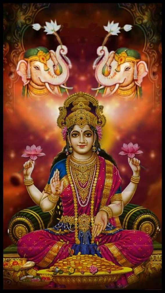 घर में भूलकर भी नहीं लगानी चाहिए मां लक्ष्मी की ऐसी तस्वीर