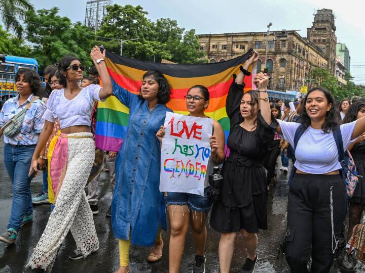 Same sex Marriage Judgement Review petitions filed in Supreme Court सेम सेक्स मैरिज मामला: सुप्रीम कोर्ट में रिव्यू पिटीशन दाखिल, क्या है मांग?