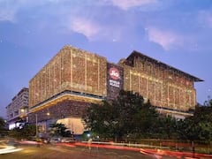 Inside Photos: આલિશાન અને અદભૂત છે મુકેશ અંબાણીનું Jio World Plaza, જુઓ અંદરની તસવીરો....