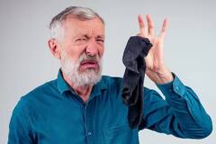 Smelly Feet: શું મોજાં ઉતાર્યા પછી તમારા પગમાં દુર્ગંધ આવે છે? આ ઉપાયોથી પગની દુર્ગંધથી મેળવો છુટકારો