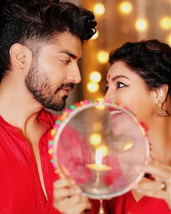 देबिना बनर्जी से लेकर पंखुड़ी अवस्थी तक, Karwa Chauth लुक को दिखाते हुए टीवी एक्ट्रेसेस ने शेयर की तस्वीरें