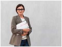 Government Job: टीचर के 2 हजार से ज्यादा पद के लिए आज से करें अप्लाई, 53 साल है एज लिमिट और सैलरी 1 लाख से ऊपर