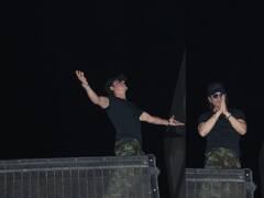 Happy Birthday Shah Rukh Khan : शाहरुख खानच्या वाढदिवसाची धुमधडाक्यात सुरुवात! मन्नतबाहेर चाहत्यांची तुफान गर्दी; पाहा फोटो