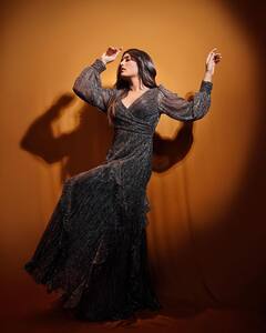 Eesha rebba: સાઉથ એક્ટ્રેસ ઈશાનો સ્ટનિંગ લૂક આવ્યો સામે, જુઓ તસવીરો