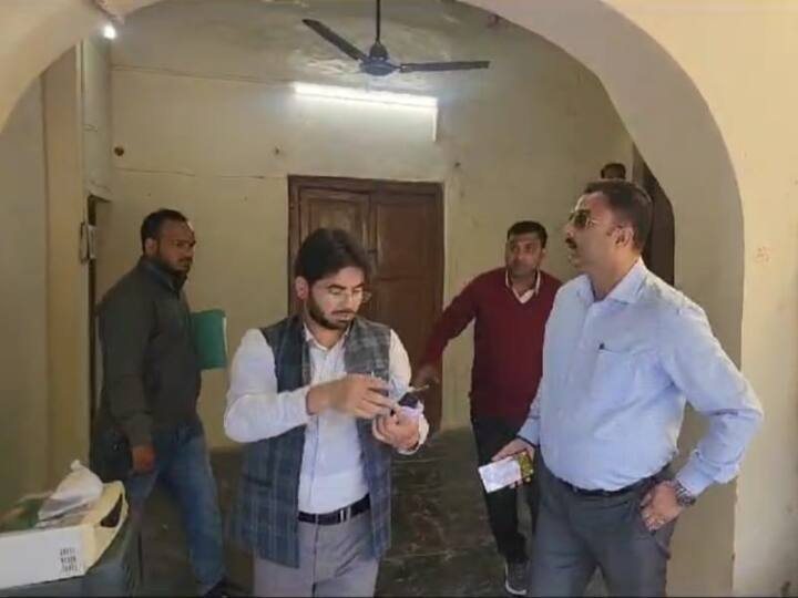 Uttarakhand Kabul House worth 400 crore evacuated 16 families and 200 to 300 encroachers thrown out ANN Uttarakhand News: उत्तराखंड सरकार ने खाली कराया 400 करोड़ का काबुल हाउस, 16 परिवारों का था अवैध कब्जा