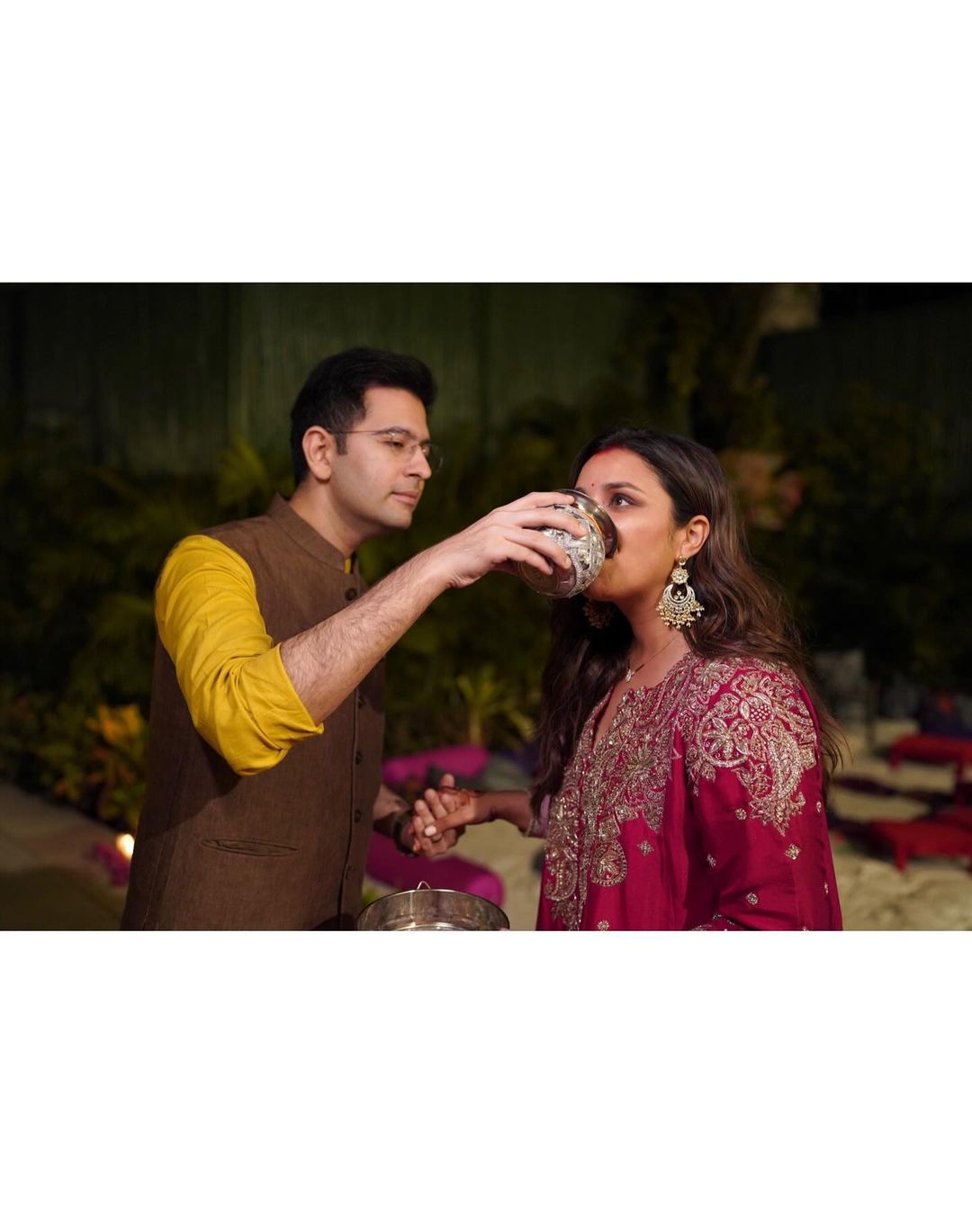 Image of couple celebrating karwa chauth festival-OE073919-Picxy