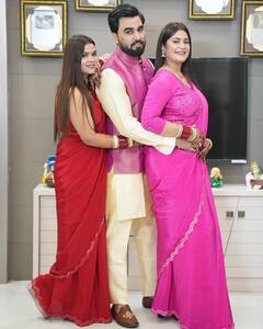 Karwa Chauth 2023: करवाचौथ पर अरमान मलिक के लिए दोनों पत्नियों ने रखा व्रत, यूं सजधज कर पति के साथ दिए रोमांटिक पोज