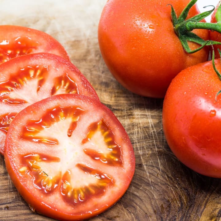 Tomato Side Effects: ਹੱਦ ਤੋਂ ਜ਼ਿਆਦਾ ਟਮਾਟਰ ਖਾਣ ਨਾਲ ਹੋ ਸਕਦੇ ਹਨ ਇਹ ਨੁਕਸਾਨ