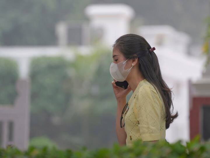 delhi records severe air quality index in several places doctors warn of breathing issues Delhi: पराली जलने से हवा में घुल रहा जहर! धुंध में घिरी दिल्ली, जानें- डॉक्टर क्या दे रहे सलाह?