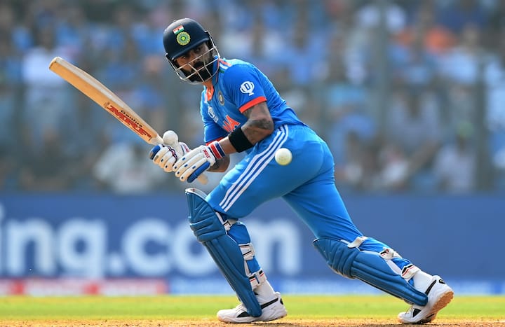 ஒரே ஆண்டில் 1000 ரன்களை எட்டாவது முறையாக கடந்துள்ளார் விராட்கோலி.