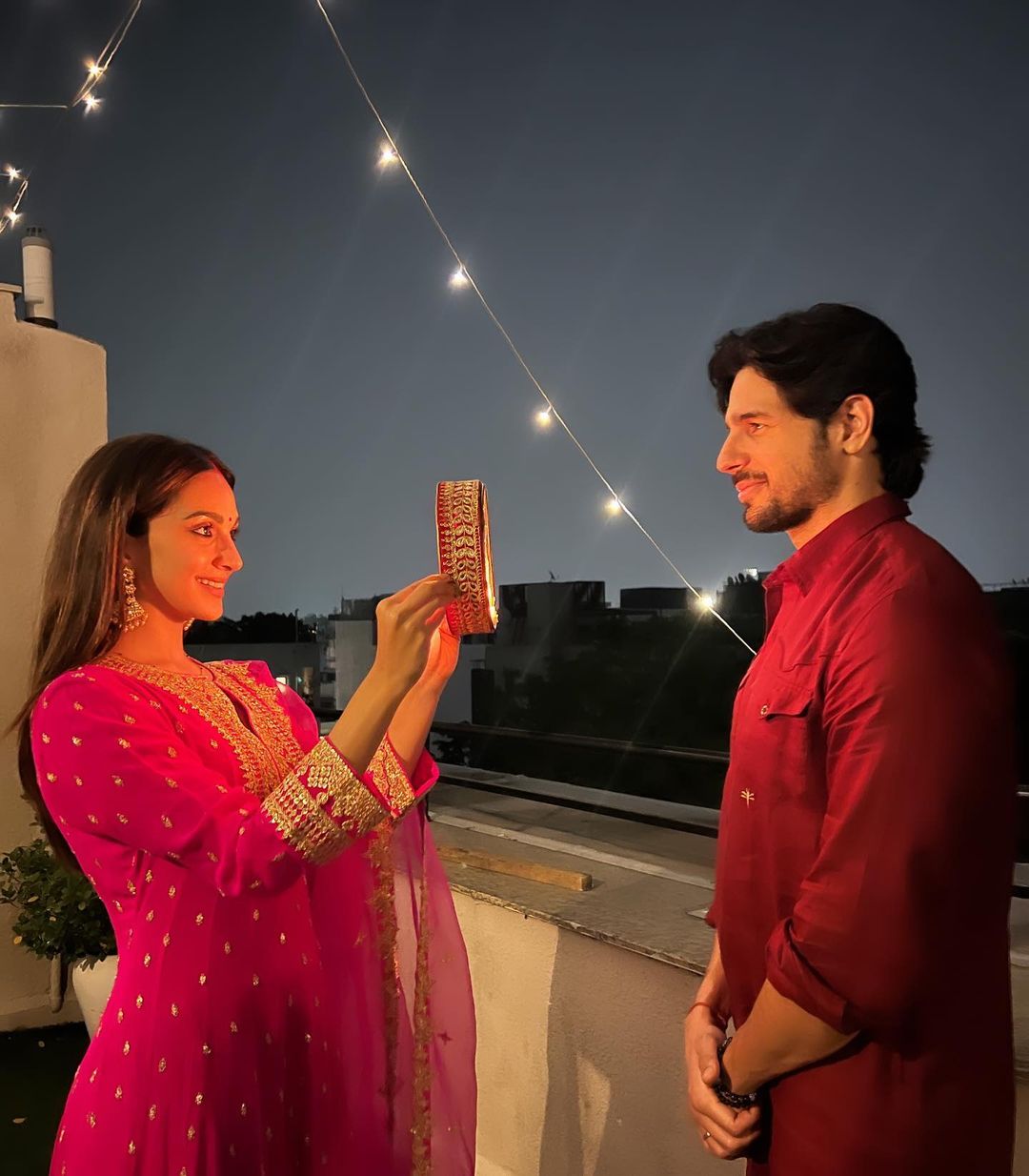 Happy Karwa Chauth 2021: Images, Wishes, Messages, Quotes, Pictures and  Greeting Cards | The Times of India