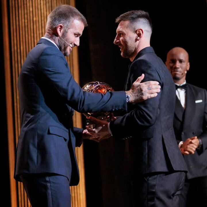 சர்வதேச போட்டிகளில் மட்டும் அதிரடி காட்டாமல் கிளப் ஆட்டங்களிலும் அதிரடி காட்டிவரும் மெஸ்ஸி பார்சிலோனா கிளப்பில் தொடங்கி பிஎஸ்ஜி இன்டெர் மியாமி கிளப்பில் விளையாடி வருகிறார்.