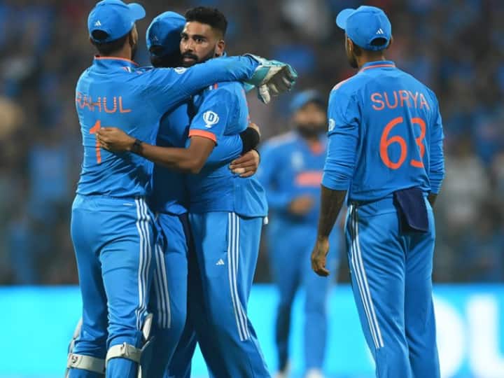 ODI World Cup 2023 Team India First Team Qualify For Semi Final IND vs SL CWC 2023 Sports News World Cup 2023 Semi Final: वर्ल्ड क्लास परफॉर्मेंस के साथ टॉप पर रहते हुए सेमीफाइनल में पहुंची टीम इंडिया