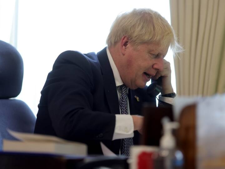 Boris Johnson asked scientists if hair dryer could kill Covid 19 Covid-19: हेयर ड्रायर से मार सकते हैं कोविड? साइंटिस्ट से बोरिस जॉनसन ने क्यों किया था ये सवाल