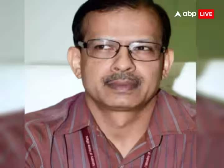 KK Pathak: कौन हैं केके पाठक...जिनके लिए सीएम नीतीश के कार्यक्रम में बजी सबसे ज्यादा ताली CM Nitish Kumar praised Education Department Additional Secretary KK Pathak KK Pathak: कौन हैं केके पाठक...जिनके लिए सीएम नीतीश के कार्यक्रम में बजी सबसे ज्यादा ताली