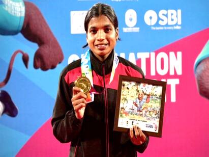 Mayiladuthurai athlete wins gold in national pole vault competition TNN தேசிய போல்வால்ட் போட்டியில் மயிலாடுதுறை வீராங்கனை தங்கம் வென்று சாதனை