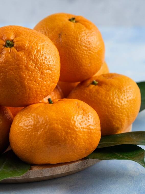 संतरे के छिलके से करें घर पर मैनीक्योर