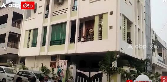 Telangana Elections IT Raids in Hyderabad : మహేశ్వరం కాంగ్రెస్ అభ్యర్థులే టార్గెట్ గా ఐటీ రైడ్స్ | ABP Desam