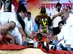 जरांगे पाटलांचं उपोषण मागे, सरकारला दोन महिन्यांची मुदत