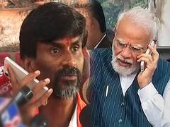 मराठा आरक्षण देणं केंद्रांच्या हातात,पंतप्रधान मोदींनी फोनवरुन जरांगेंशी संवाद साधायला हवा : संजय राऊत