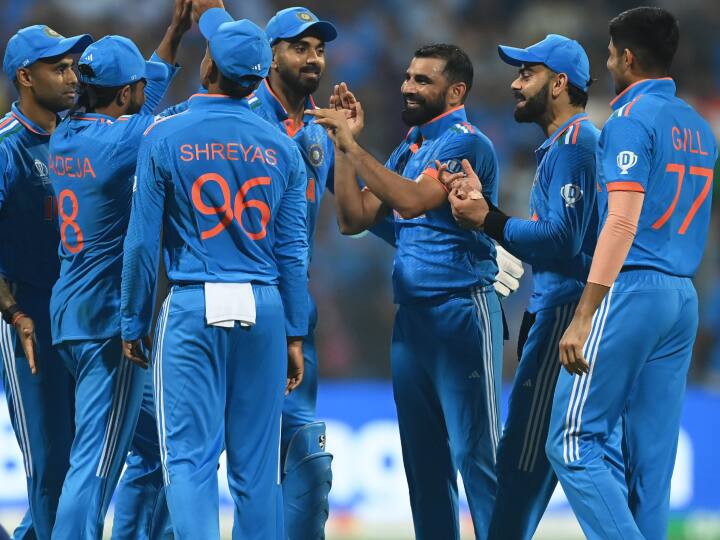 IND vs SL Match Highlights ODI World Cup 2023 India Won By 302 Runs Against Sri Lanka 2nd Biggest Defeat WC History IND vs SL Match Highlights: शमी और सिराज के तूफान में उड़ गए श्रीलंकाई बल्लेबाज, भारत 302 रन से मैच जीतकर सेमीफाइनल में