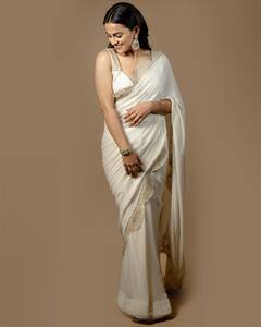 Shraddha Srinath Photos: చీరలో 'సైంధవ్ 'బ్యూటీ సొగసు చూడతరమా