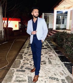 रेव पार्टी में सांप के जहर की सप्लाई करने से लेकर जबरन वसूली कॉल तक, जब Elvish Yadav ने बटोरीं सुर्खियां