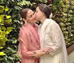 Esha Deol Birthday Pictures: ઇશા દેઓલે માતા હેમા માલિની સાથે સેલિબ્રેટ કર્યો પોતાનો જન્મદિવસ