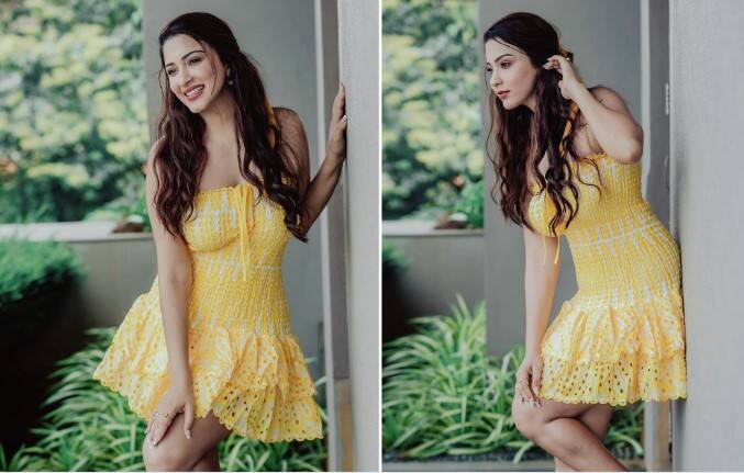 સાઉથ એક્ટ્રેસ ઈશાન્યા મહેશ્વરીએ પોતાના ઈન્સ્ટાગ્રામ પર ખૂબ જ શાનદાર લૂકમાં તસવીરો શેર કરી છે. આ તસવીરોમાં એક્ટ્રેસ સિમ્પલ લૂકમાં પોઝ આપતી જોવા મળે છે.