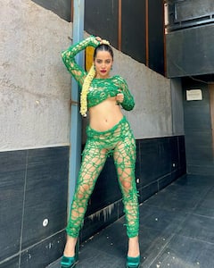 Urfi Javed Arrested: उर्फी जावेदला कॅफेबाहेरून अटक? व्हिडिओ व्हायरल!