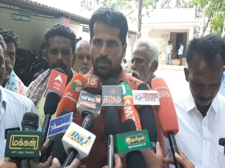 Dharmapuri news forest department should give permission to construct a road to the next village of Eerimalai in pennagaram TNN பென்னாகரம் அருகே சாலை அமைக்க வனத்துறையிடம் அனுமதி கேட்கும் கிராம மக்கள்