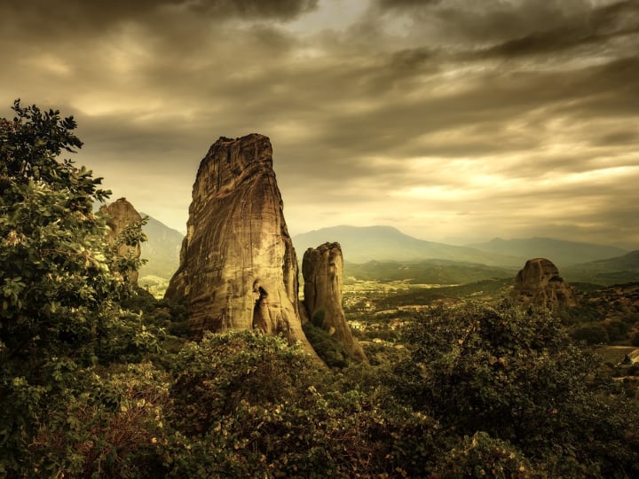 इस अदृश्य शहर का जिक्र तिब्बती भाषा कि किताब काल विज्ञान में भी है. इसके अनुसार, इस घाटी में समय यानी काल का कोई असर नहीं दिखता. यानी यहां लोग पृथ्वी के अन्य हिस्सों की तरह बूढ़े नहीं होते.