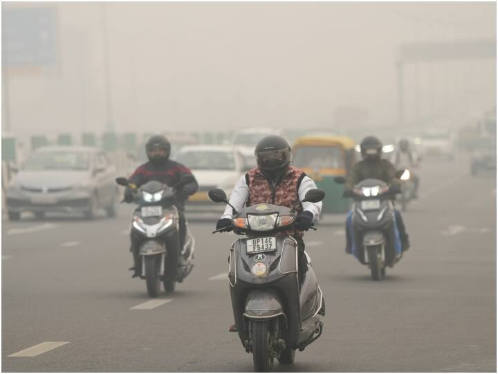 डॉक्टरों का कहना है कि बाहर जाते समय गीले वाइप्स साथ रखें और अस्थमा की समस्या से जूझ रहे लोग इन्हेलर साथ रखें. घर में अच्छी गुणवत्ता का एयर प्यूरिफायर इस्तेमाल करें.
