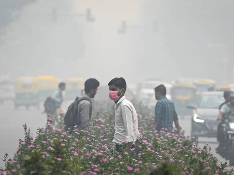 Amid Rising Pollution Level, All Schools In Delhi To remain Closed For The Next Two Days