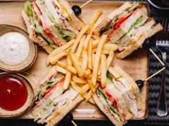 Chicken Cheese Sandwich: सर्दियों में शाम के वक्त बनाएं चिकन चीज़ सैंडविच, बच्चे खूब मजे से खाएंगे