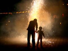 Diwali 2023 Festival: दुनिया के इन देशों में धूमधाम से मनाई जाती है दिवाली, होता है नेशनल हॉलीडे