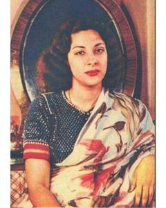 किसी ने बनाया बॉयफ्रेंड...तो किसी ने लिए सात फेर, जब अपने ही ऑनस्क्रीन बेटे पर दिल हार बैठी ये हसीनाएं