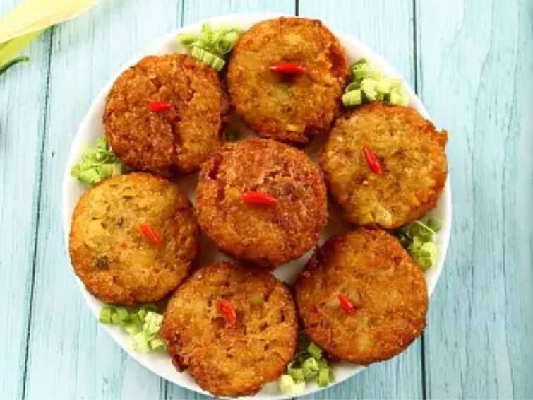 Sindhi-Style Aloo Tikki Tasty Snack Recipe Sindhi-Style Aloo Tikki: மழை நேரத்திற்கு ஏற்ற ஸ்நாக் ரெசிபி! சுவையான உருளைக்கிழங்கு டிக்கி செய்முறை பார்க்கலாம்!