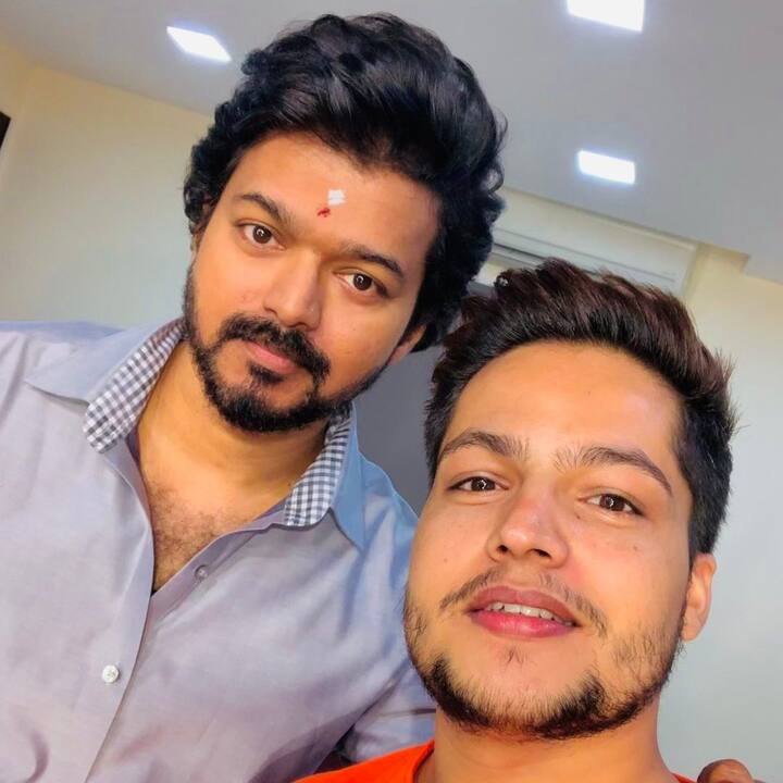சில வாரங்களுக்கு முன்னர் லியோ படம் மீது எதிர்ப்பார்ப்பு இருந்த போதே, தளபதி 68 குறித்த அறிவிப்பு வந்து விஜய் ரசிகர்களை சந்தோஷப்படுத்தியது.