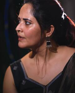 Anasuya bharadwaj: బ్లాక్ డ్రెస్ లో అనసూయ మెస్మరైజింగ్ లుక్స్