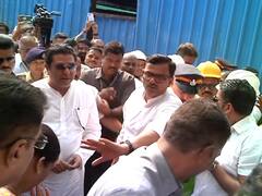 पुतण्याच्या मतदारसंघात 'काका'ची एन्ट्री! मनसे अध्यक्ष राज ठाकरेंकडून वरळी BDD चाळीला भेट