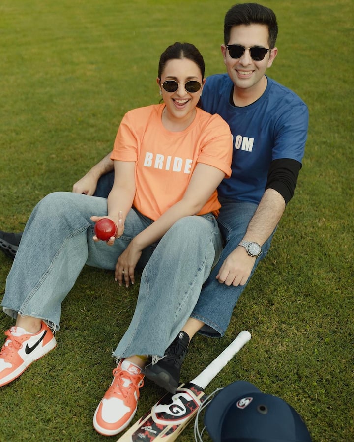 परिणीति की शादी के बाद ये पहली दिवाली होने वाली है. उनकी ये पहली दिवाली बहुत खास होगी और एक्ट्रेस ने इसकी तैयारियां शुरू कर दी हैं.