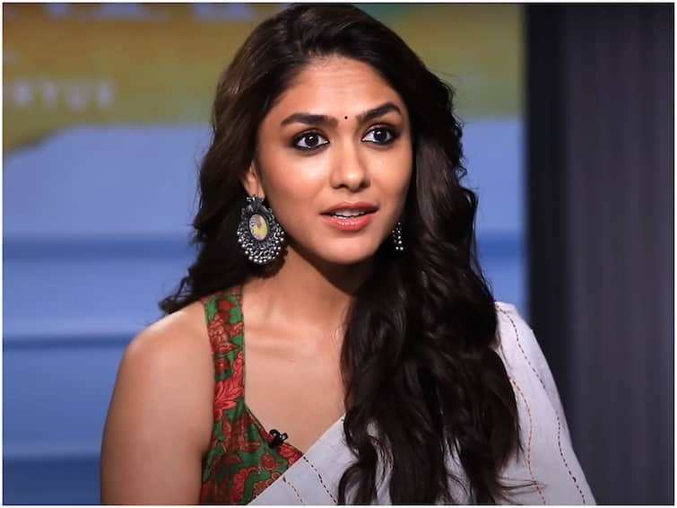 Mrunal Thakur To Marry A Telugu Actor Hi Nanna SitaRamam Actress Clarifies Rumour Mrunal Thakur Marriage : ఆ పెళ్లి కొడుకు ఎవరో నాకూ చెప్పండయ్యా - అల్లు కామెంట్స్ వైరల్ కావడంతో హీరోయిన్ క్లారిటీ 