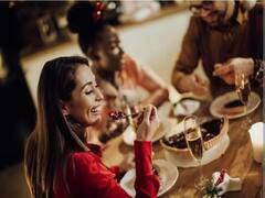 Diwali 2023 : यंदाच्या दिवाळीत वजन वाढवू देऊ नका; फिटनेसचा 'हा' मंत्रा फॉलो करा